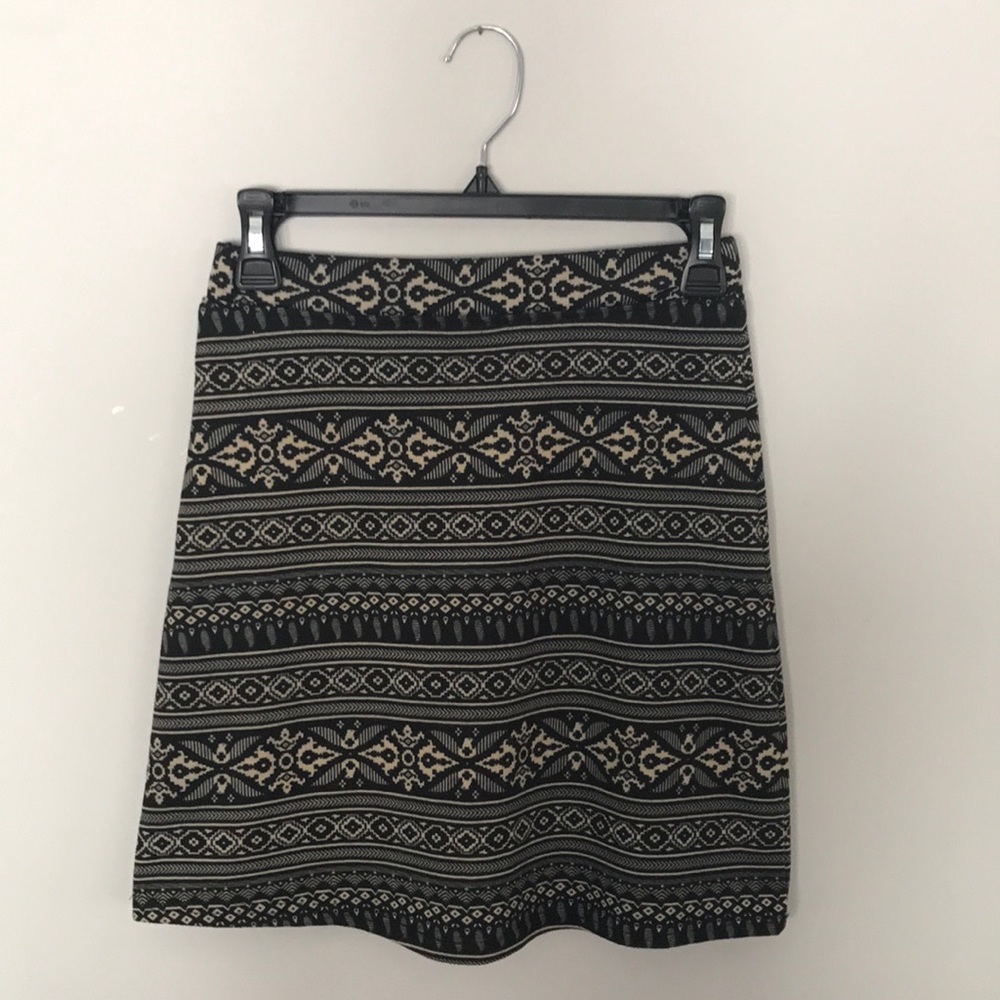 Patterned skirt
